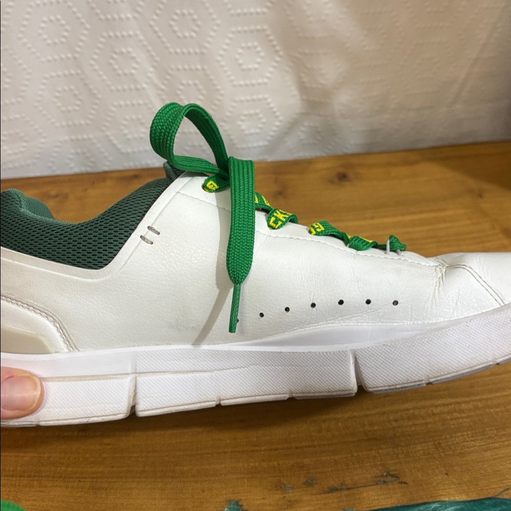 On Cloud Roger Women’s shoe Oregon Ducks - Picture 11 of 11